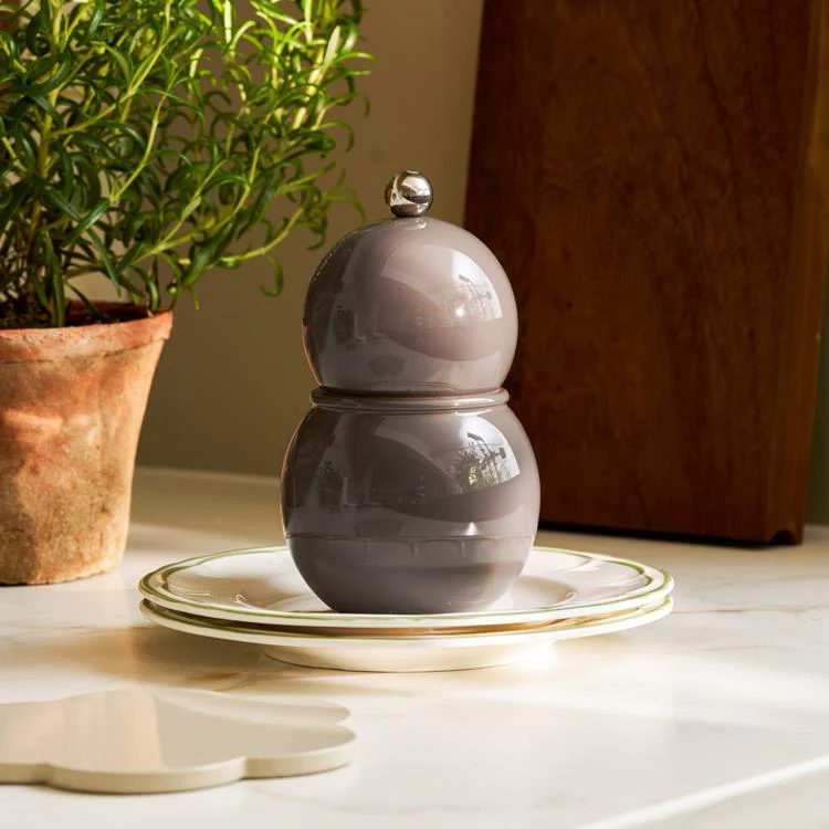 Mink Chubbie Salt or Pepper Mill - Image 4